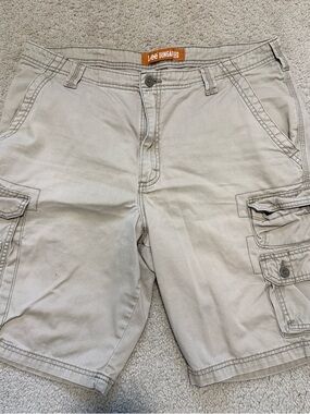 Lee Dungarees Men’s Tan Khaki Cargo Shorts